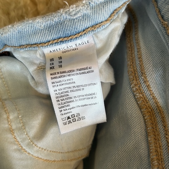 AE High Rise Midi Shorts - Picture 4 of 5